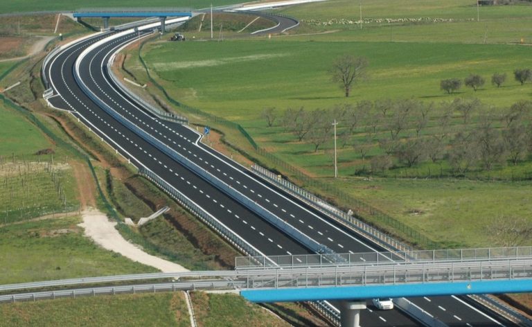 Vigevano-Malpensa e ponte sul fiume Ticino: «Siamo fuori dal mondo»