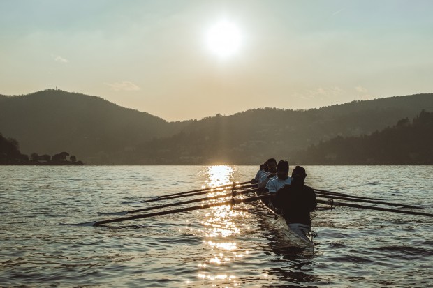 Il “team building del remo”: imparate a fare squadra e a chiedere aiuto