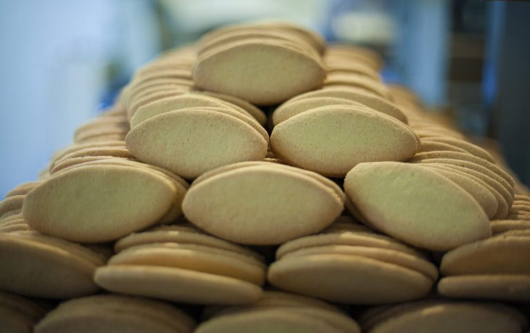 Le offelle del Forno F.lli Collivasone: il passato e il futuro nel mondo hanno il gusto di Parona