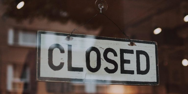 Il Governo decide: negozi chiusi, attività produttive aperte ma massima attenzione alla sicurezza. IL DECRETO