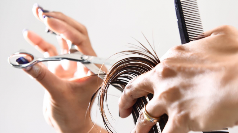 Centri estetici e acconciatori: troppo abusivismo. Chi esercita oggi lo fa a danno nostro e della sicurezza