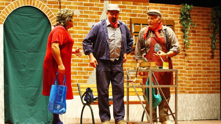 Risate di solidarietà contro la violenza con la commedia dei Magatlon